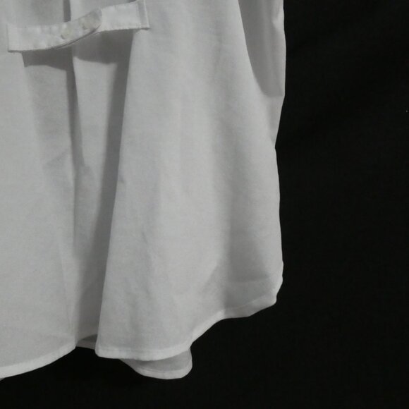 SEDUCTIONS | medium | Elegant White V-Neck Strappy Top - Picture 15 of 15